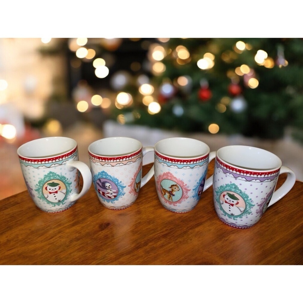 4 Vintage Rosanna Christmas Cameo Christmas Festive Holiday Scallop Frame Mugs